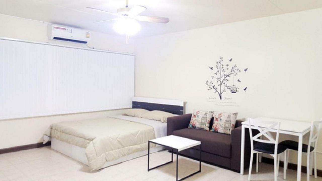 Condo C4 IMPACT Nonthaburi Esterno foto