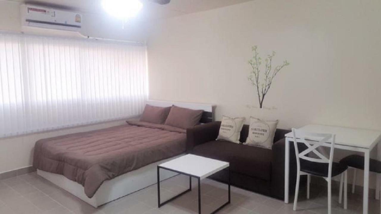 Condo C4 IMPACT Nonthaburi Esterno foto
