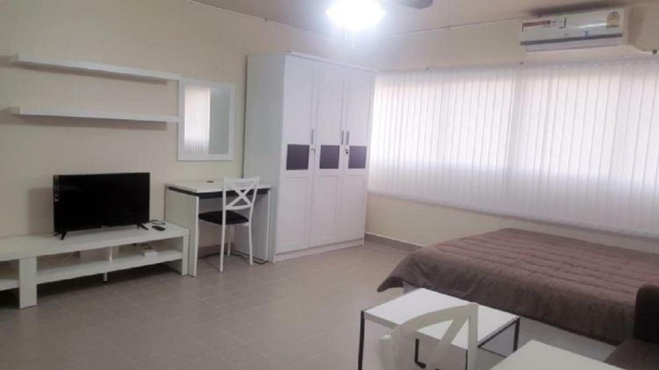 Condo C4 IMPACT Nonthaburi Esterno foto